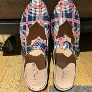 BN Ethan Valdes Barcelona clog flats